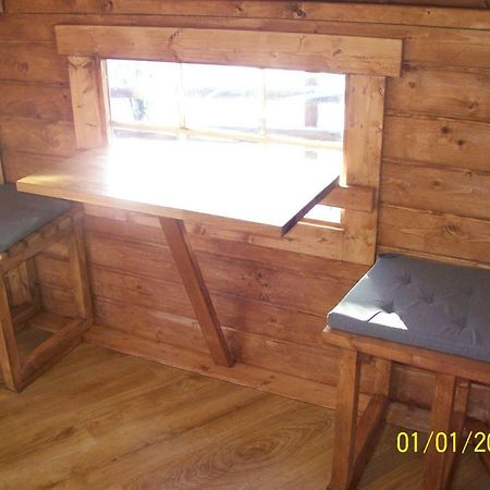 The Hobbit House Apartment Fort William Luaran gambar