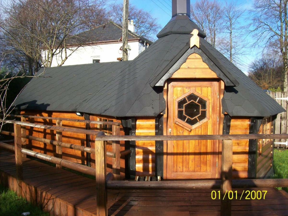 The Hobbit House Apartment Fort William Luaran gambar